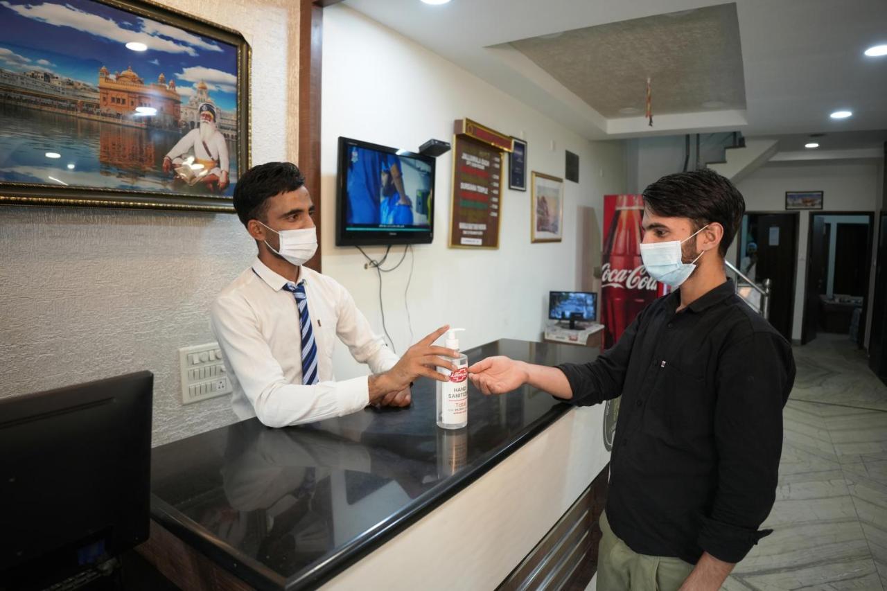 Hotel Holiday Comfort Amritsar Zewnętrze zdjęcie