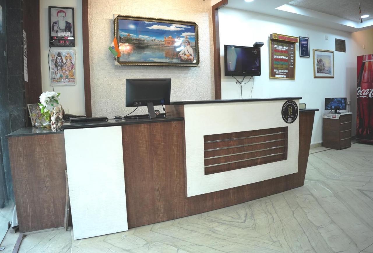 Hotel Holiday Comfort Amritsar Zewnętrze zdjęcie
