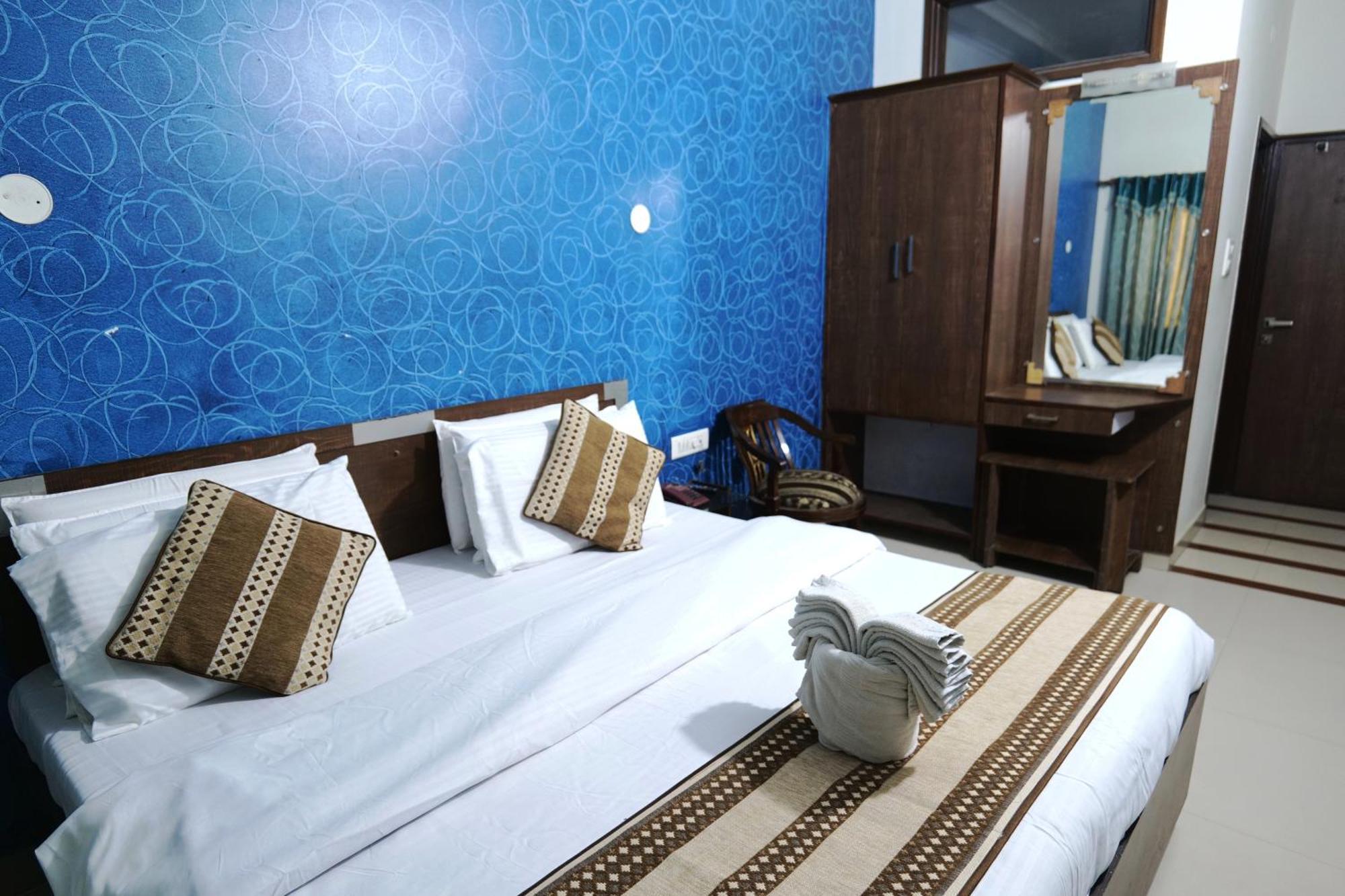 Hotel Holiday Comfort Amritsar Zewnętrze zdjęcie