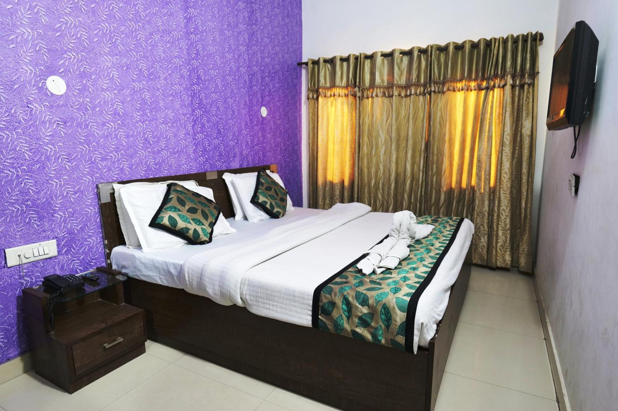 Hotel Holiday Comfort Amritsar Zewnętrze zdjęcie
