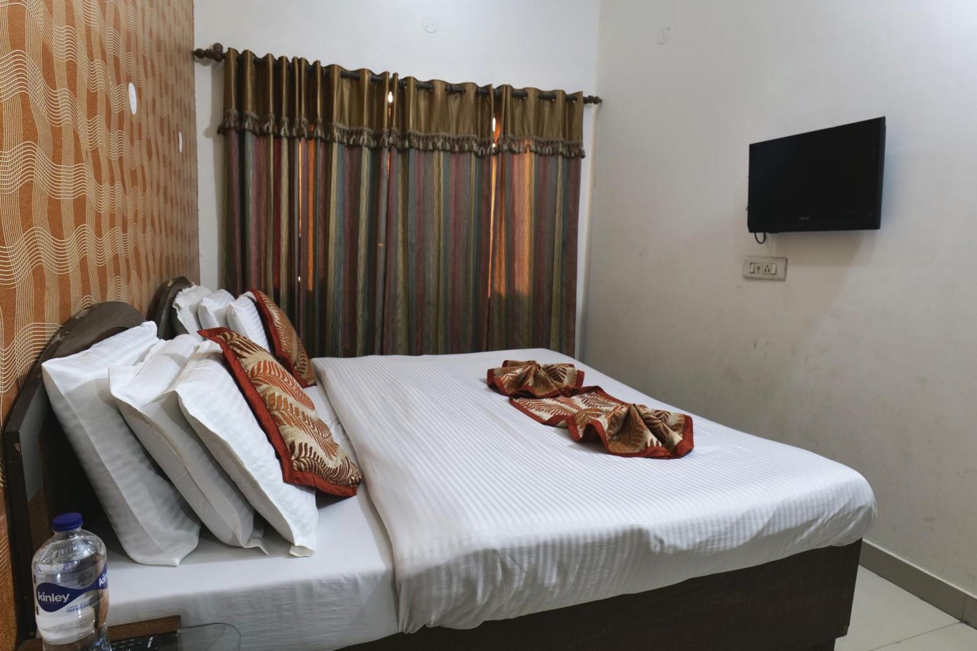 Hotel Holiday Comfort Amritsar Zewnętrze zdjęcie