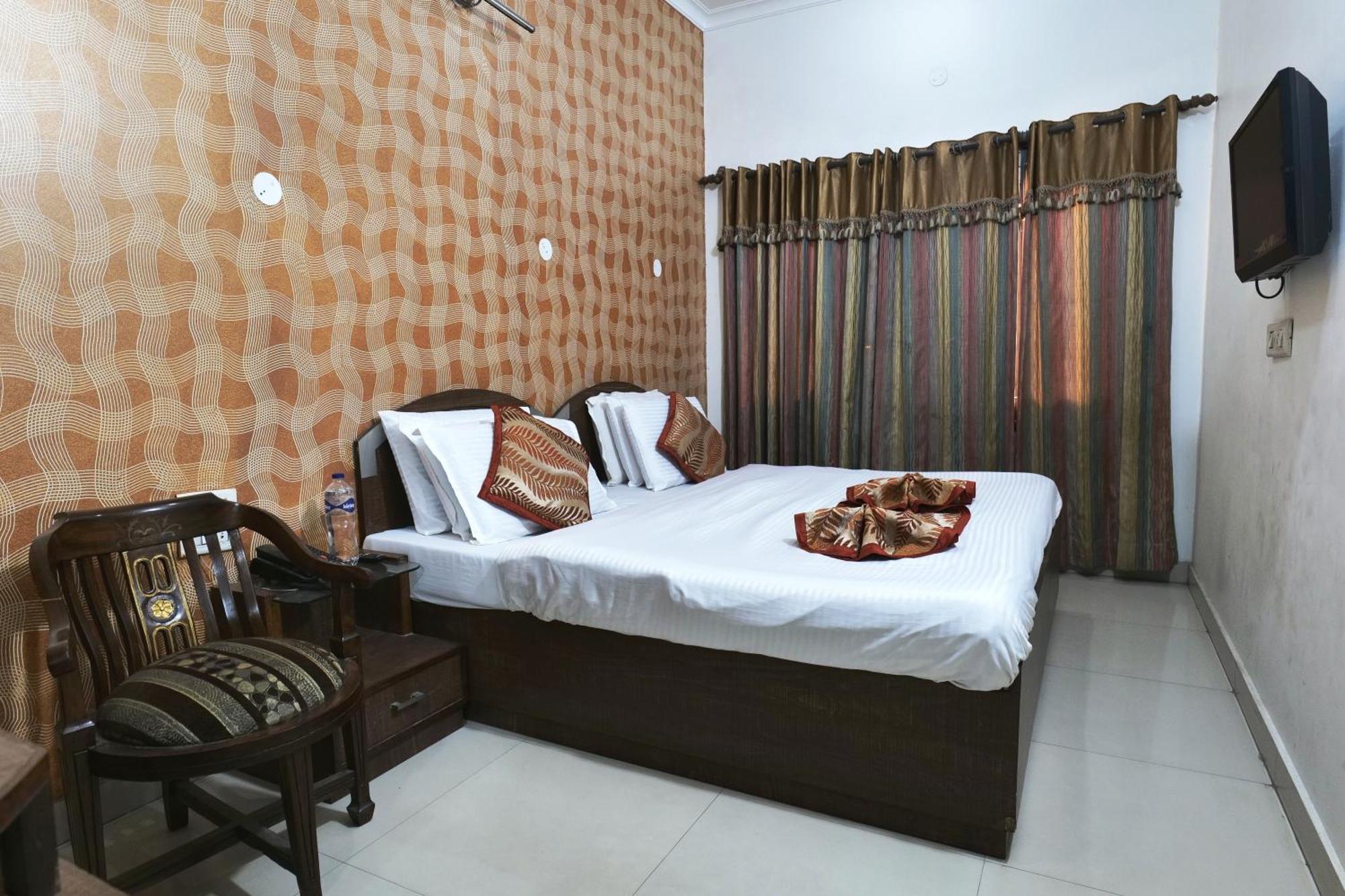Hotel Holiday Comfort Amritsar Zewnętrze zdjęcie