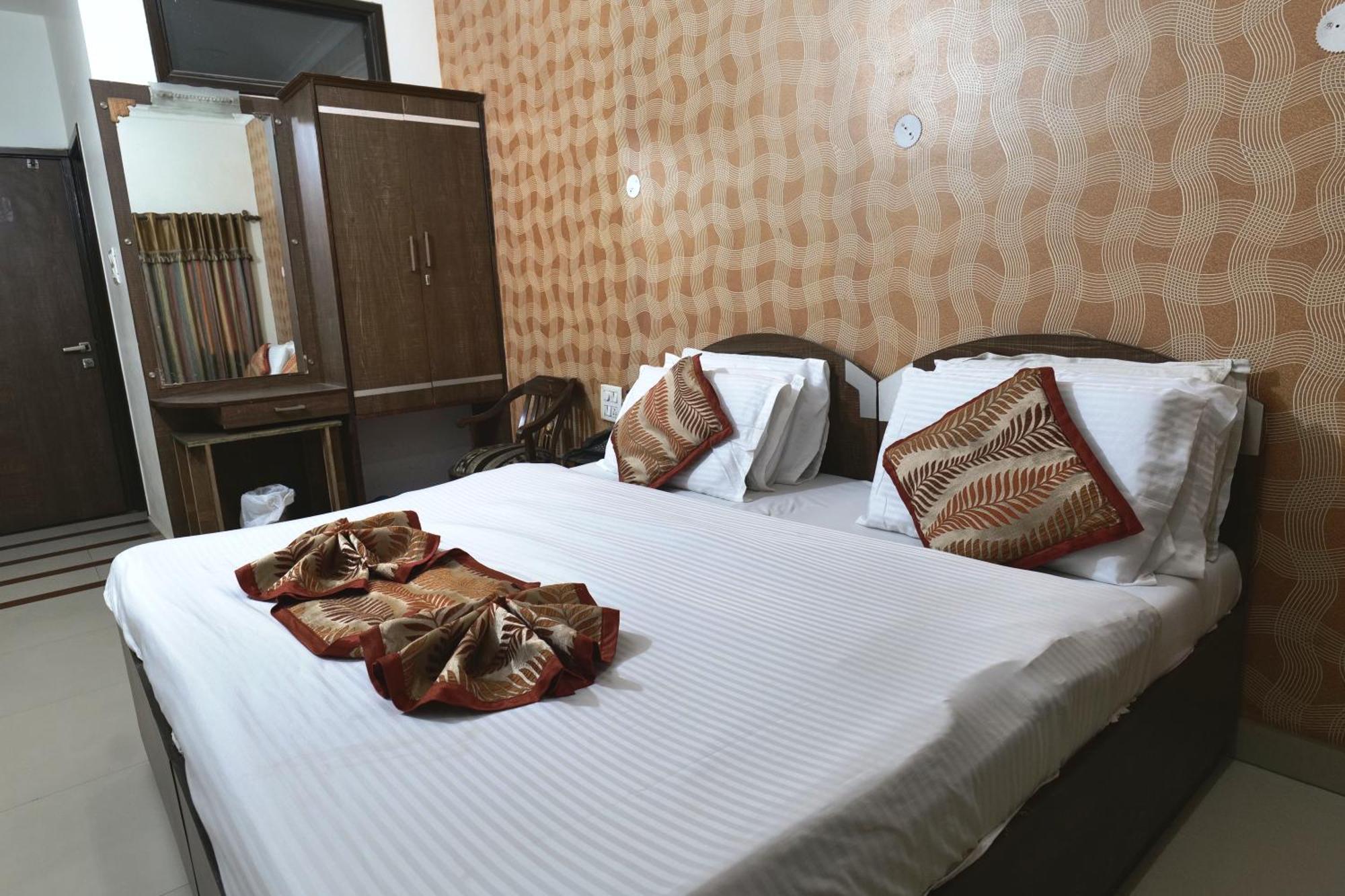Hotel Holiday Comfort Amritsar Zewnętrze zdjęcie