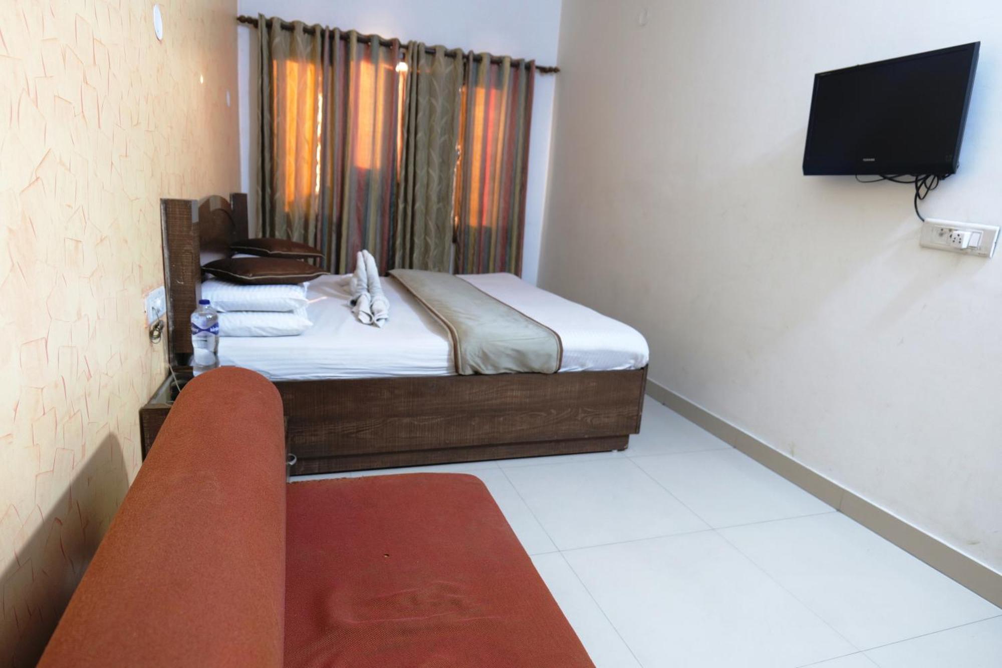 Hotel Holiday Comfort Amritsar Zewnętrze zdjęcie