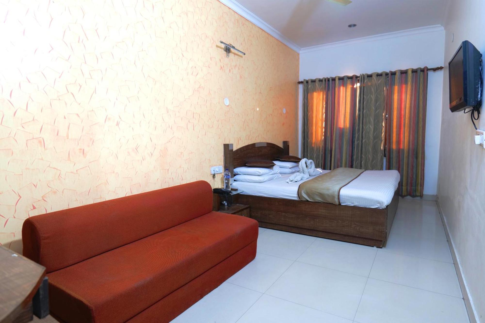 Hotel Holiday Comfort Amritsar Zewnętrze zdjęcie