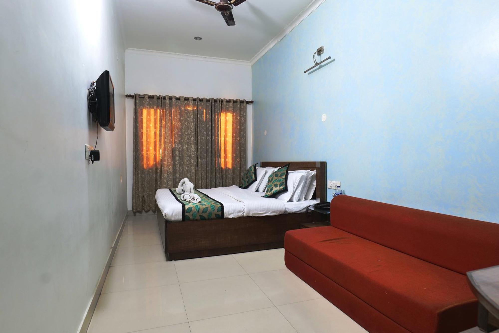 Hotel Holiday Comfort Amritsar Zewnętrze zdjęcie