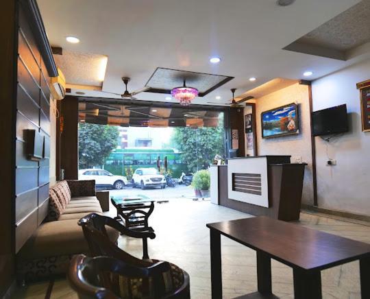 Hotel Holiday Comfort Amritsar Zewnętrze zdjęcie